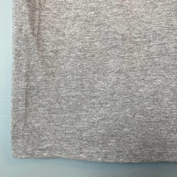 CHRISTMAS Cat with Santa Hat Holiday Wreath Heather Gray Crewneck T-Shirt Size S - Picture 9 of 13